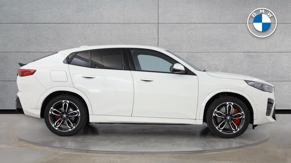 BMW iX2 150kW eDrive20 M Sport 65kWh 5dr Auto [Tech/Pro] Electric Hatchback - Image 3