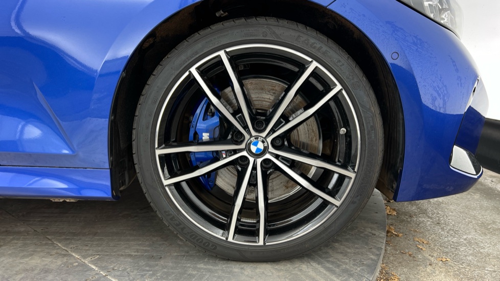 BMW 3 Series 320d MHT M Sport 5dr Step Auto [Tech/Pro Pack] Diesel Estate - Image 14
