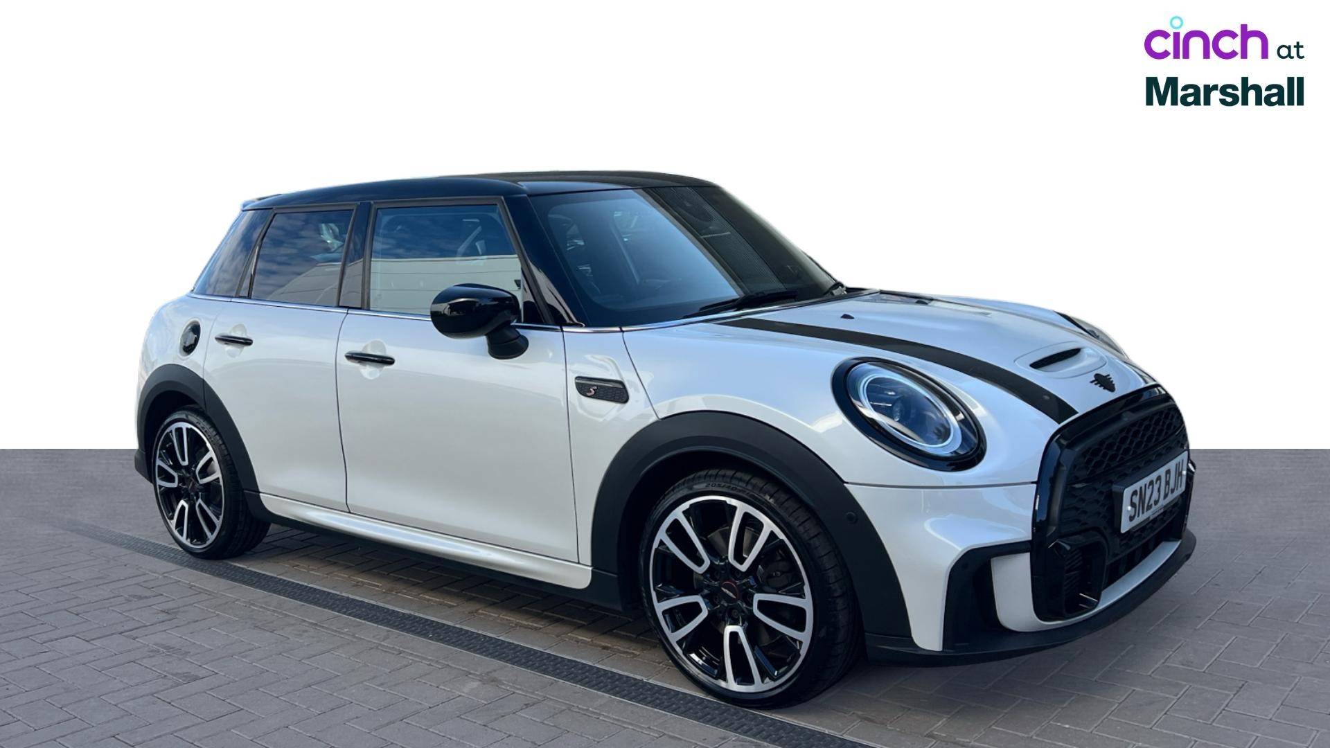 MINI Hatchback listing photo