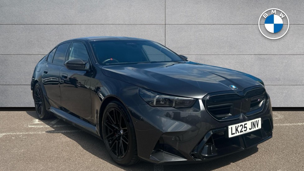 2025 BMW M5
