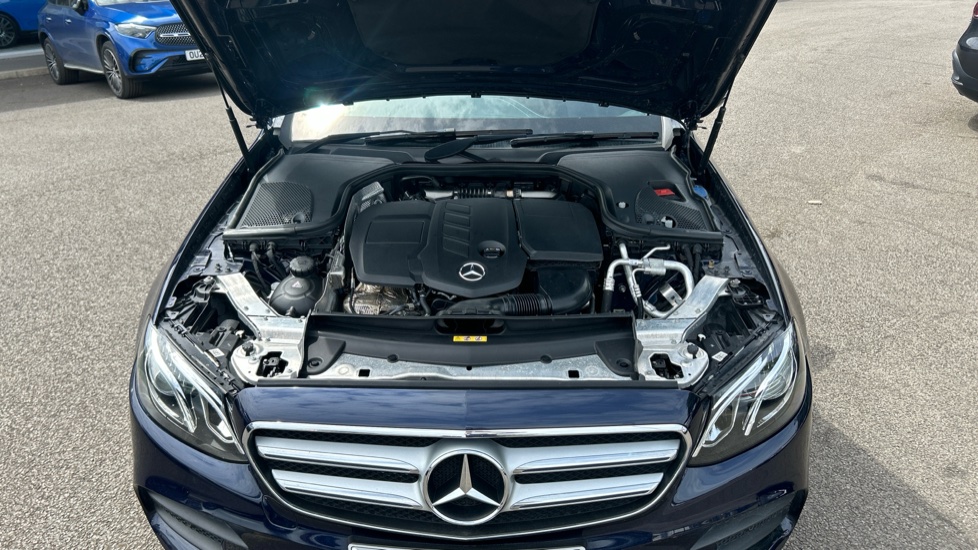Mercedes-Benz E-Class E220d AMG Line 5dr 9G-Tronic Diesel Estate - Image 8
