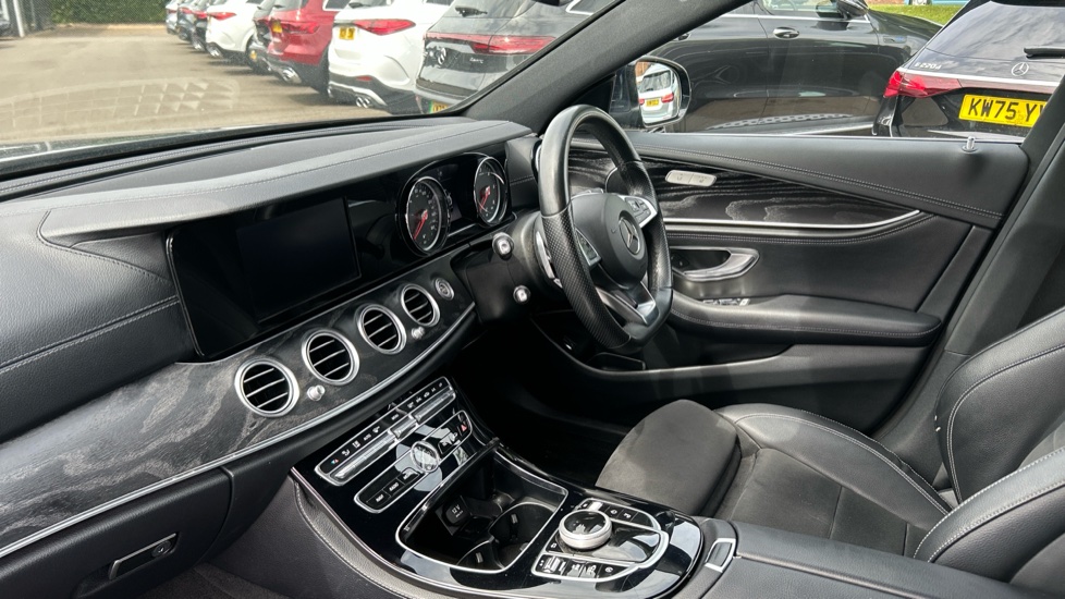 Mercedes-Benz E-Class E220d AMG Line 5dr 9G-Tronic Diesel Estate - Image 9