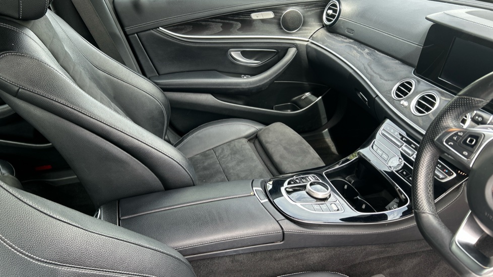 Mercedes-Benz E-Class E220d AMG Line 5dr 9G-Tronic Diesel Estate - Image 14