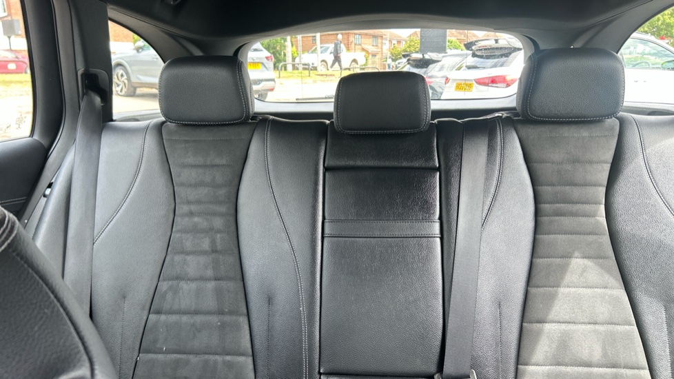Mercedes-Benz E-Class E220d AMG Line 5dr 9G-Tronic Diesel Estate - Image 15