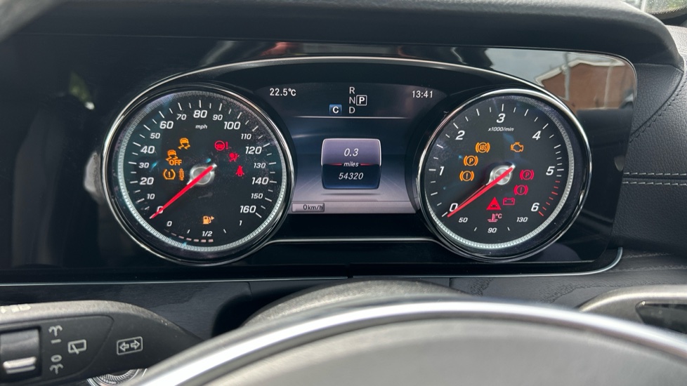 Mercedes-Benz E-Class E220d AMG Line 5dr 9G-Tronic Diesel Estate - Image 18