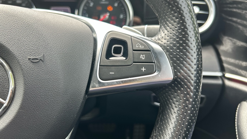 Mercedes-Benz E-Class E220d AMG Line 5dr 9G-Tronic Diesel Estate - Image 22