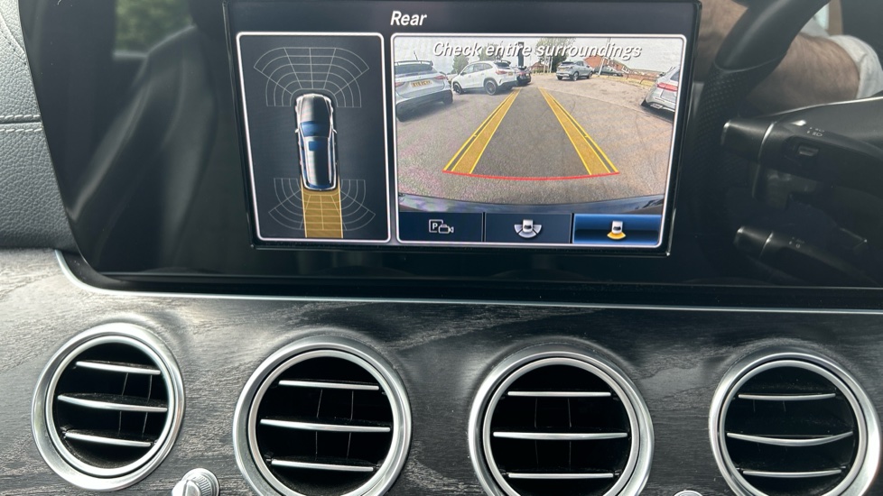 Mercedes-Benz E-Class E220d AMG Line 5dr 9G-Tronic Diesel Estate - Image 28