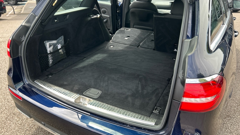 Mercedes-Benz E-Class E220d AMG Line 5dr 9G-Tronic Diesel Estate - Image 35