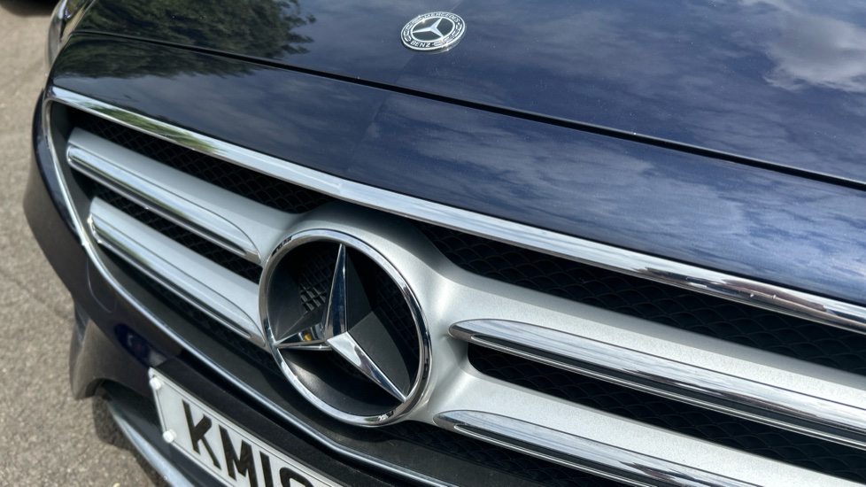 Mercedes-Benz E-Class E220d AMG Line 5dr 9G-Tronic Diesel Estate - Image 40
