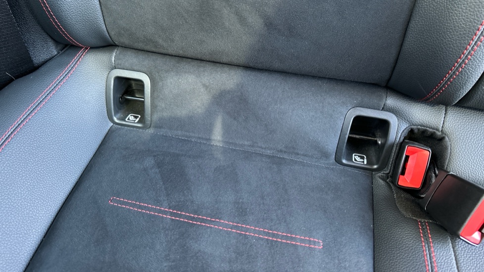 Mercedes-Benz A-Class A200 AMG Line Premium Plus 5dr Auto Petrol Hatchback - Image 27