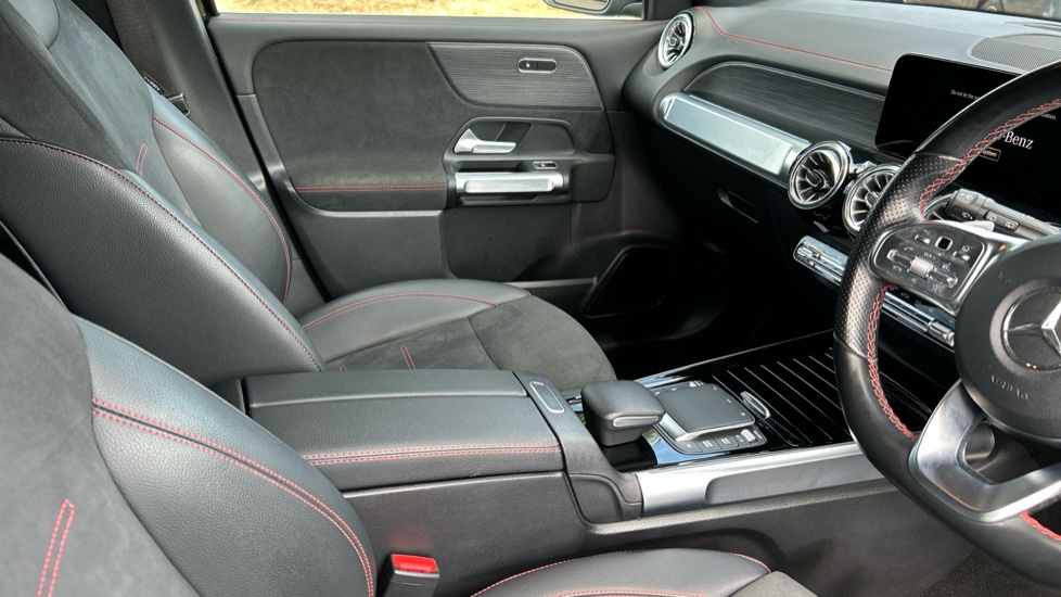 Mercedes-Benz Eqb 300 4M 168kW AMG Line Premium 66.5kWh 5dr Auto Electric Estate - Image 14
