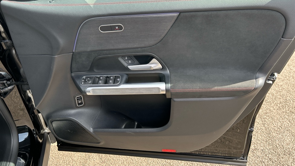 Mercedes-Benz Eqb 300 4M 168kW AMG Line Premium 66.5kWh 5dr Auto Electric Estate - Image 35