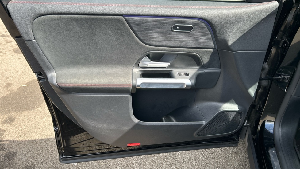 Mercedes-Benz Eqb 300 4M 168kW AMG Line Premium 66.5kWh 5dr Auto Electric Estate - Image 38