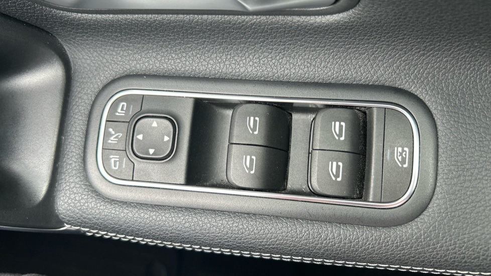 Mercedes-Benz CLA 180 AMG Line 4dr Tip Auto Petrol Saloon - Image 25