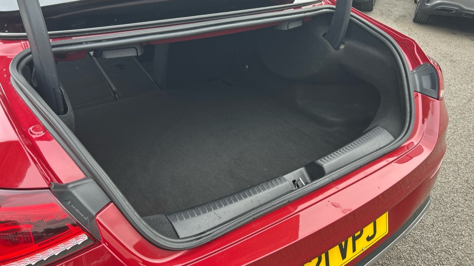 Mercedes-Benz CLA 180 AMG Line 4dr Tip Auto Petrol Saloon - Image 31