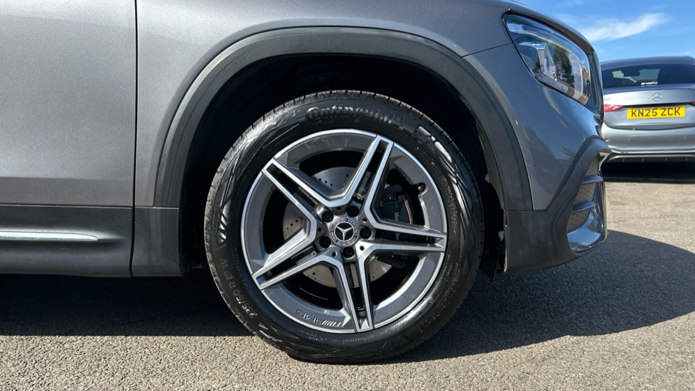 Mercedes-Benz GLB 200 AMG Line 5dr 7G-Tronic Petrol Estate - Image 7