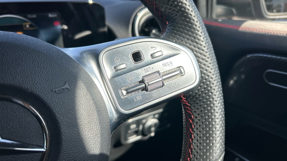Mercedes-Benz GLB 200 AMG Line 5dr 7G-Tronic Petrol Estate - Image 33