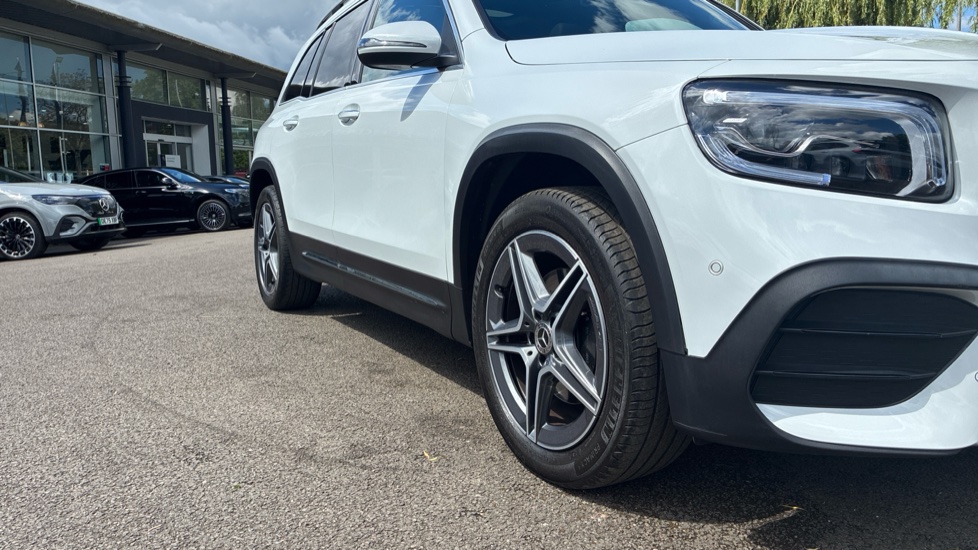 Mercedes-Benz GLB 200 AMG Line Premium Plus 5dr 7G-Tronic Petrol Estate - Image 21