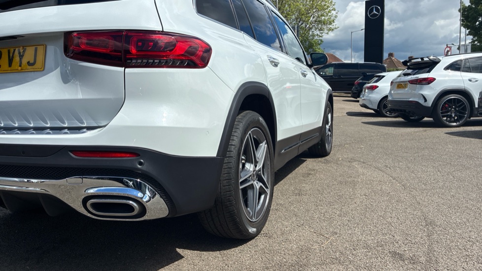 Mercedes-Benz GLB 200 AMG Line Premium Plus 5dr 7G-Tronic Petrol Estate - Image 22
