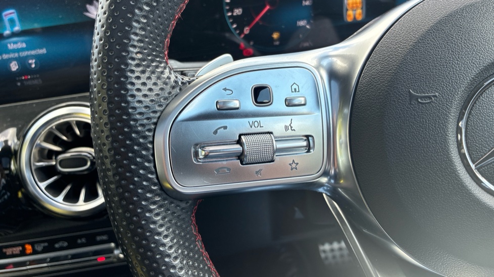 Mercedes-Benz GLB 200 AMG Line Premium Plus 5dr 7G-Tronic Petrol Estate - Image 35