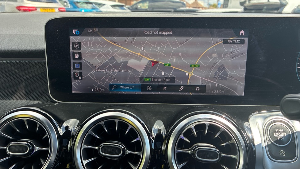 Mercedes-Benz GLB 200 AMG Line Premium Plus 5dr 7G-Tronic Petrol Estate - Image 38