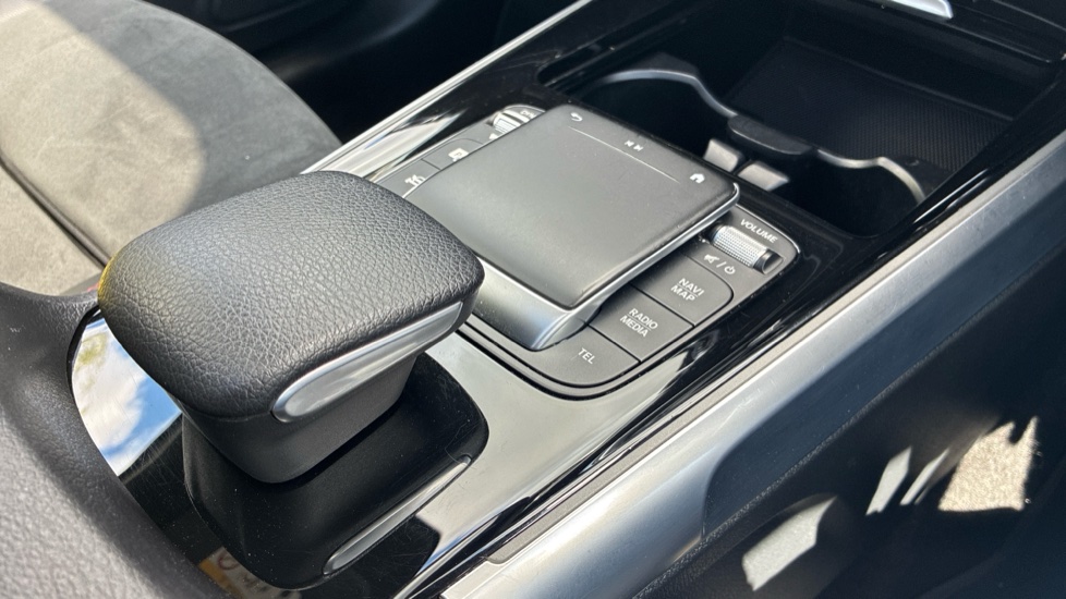 Mercedes-Benz GLB 200 AMG Line Premium Plus 5dr 7G-Tronic Petrol Estate - Image 43