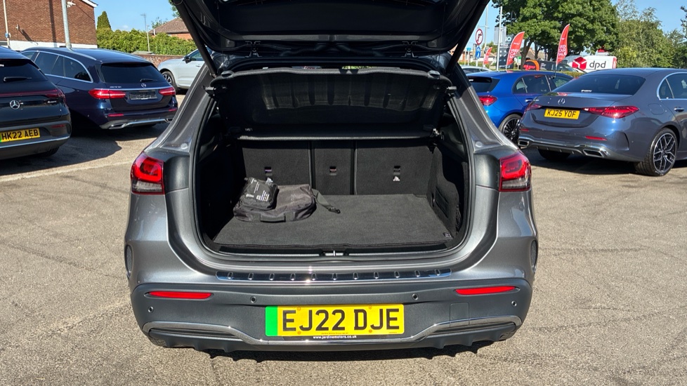 Mercedes-Benz Eqa 350 4Matic 215kW AMG Line 66.5kWh 5dr Auto Electric Hatchback - Image 4