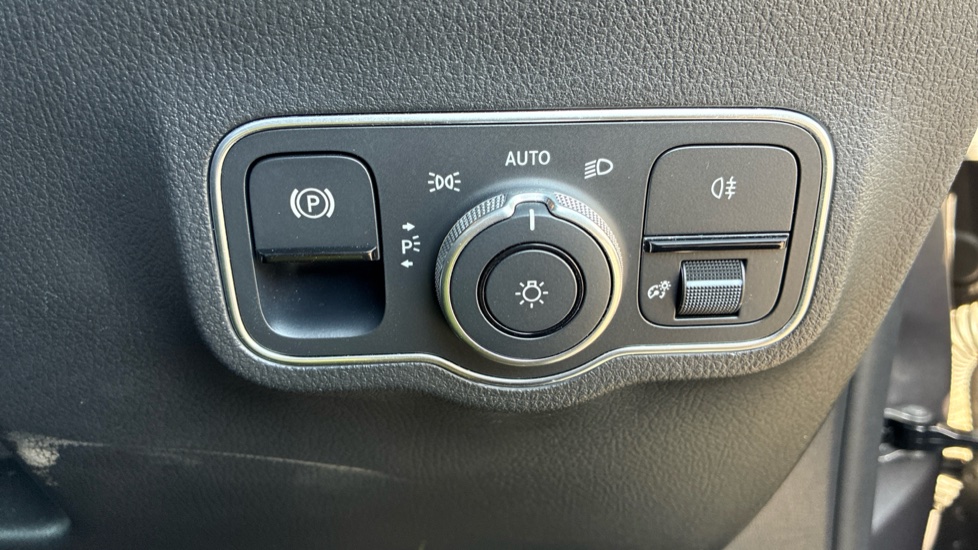 Mercedes-Benz Eqa 350 4Matic 215kW AMG Line 66.5kWh 5dr Auto Electric Hatchback - Image 34