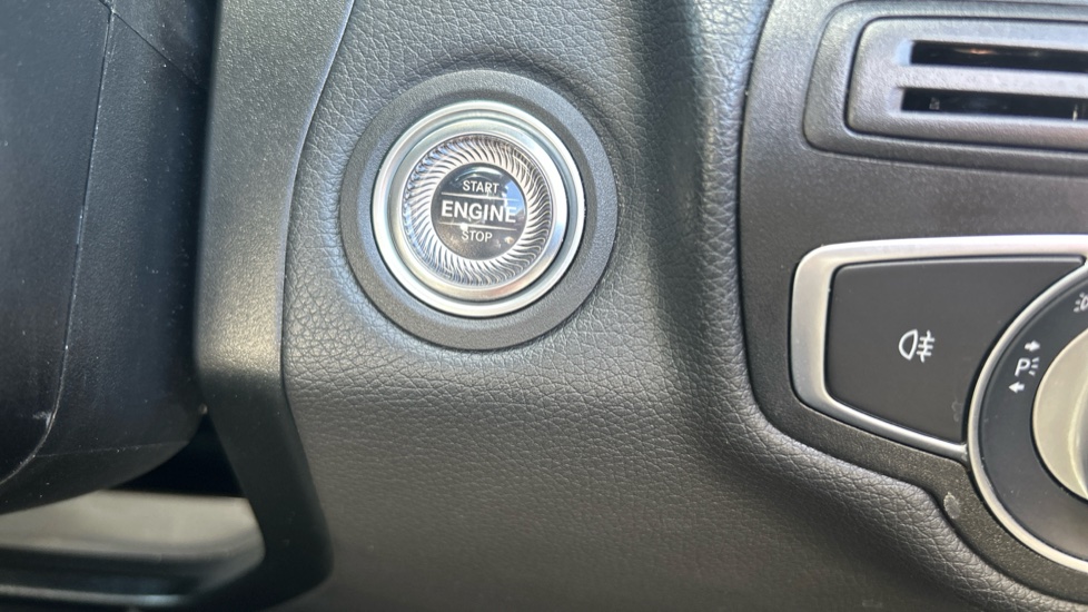Mercedes-Benz GLC 300 4Matic AMG Line 5dr 9G-Tronic Petrol Estate - Image 23