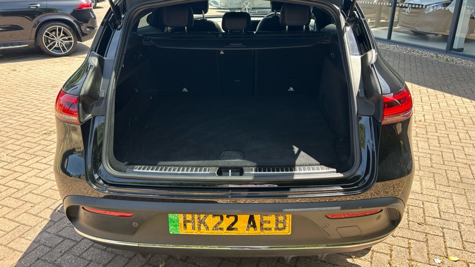 Mercedes-Benz EQC 400 300kW AMG Line Premium 80kWh 5dr Auto Electric Estate - Image 4