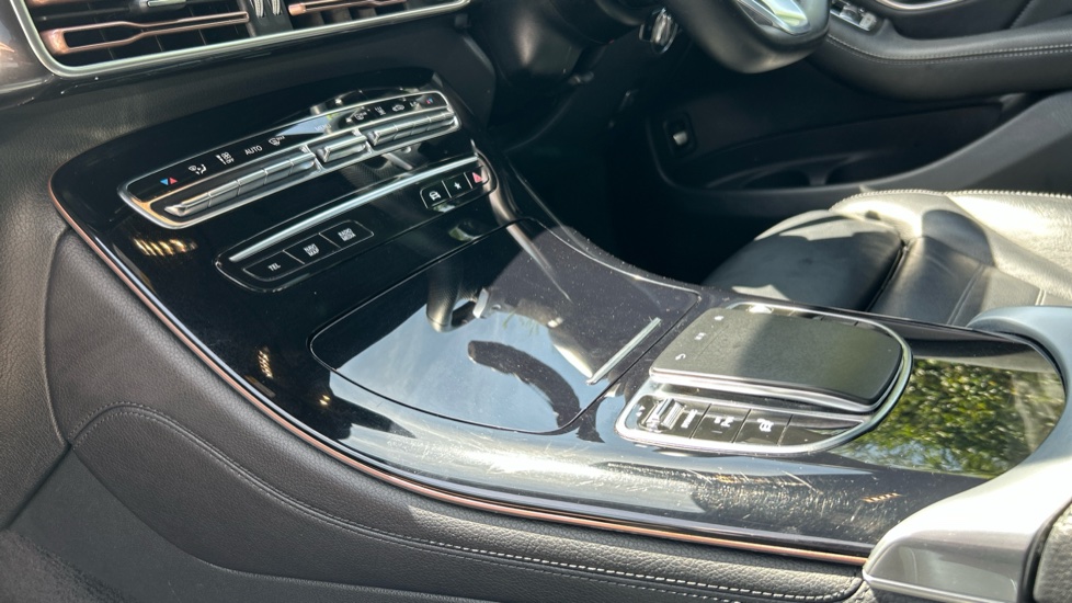 Mercedes-Benz EQC 400 300kW AMG Line Premium 80kWh 5dr Auto Electric Estate - Image 13