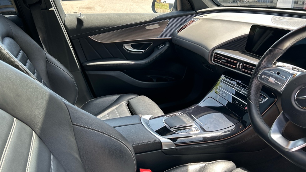 Mercedes-Benz EQC 400 300kW AMG Line Premium 80kWh 5dr Auto Electric Estate - Image 14