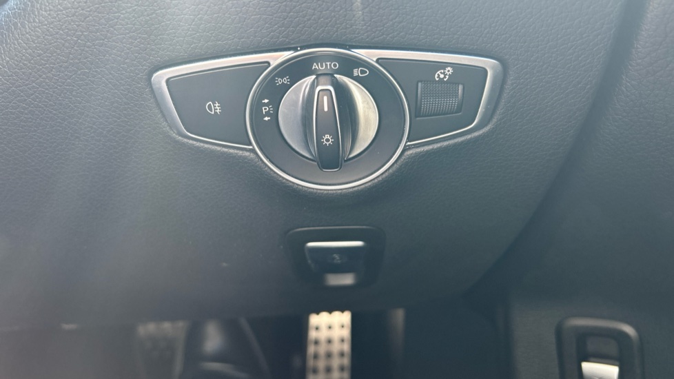 Mercedes-Benz EQC 400 300kW AMG Line Premium 80kWh 5dr Auto Electric Estate - Image 31