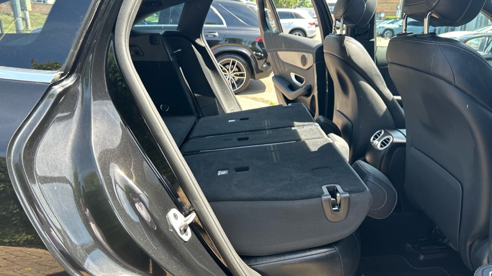 Mercedes-Benz EQC 400 300kW AMG Line Premium 80kWh 5dr Auto Electric Estate - Image 39