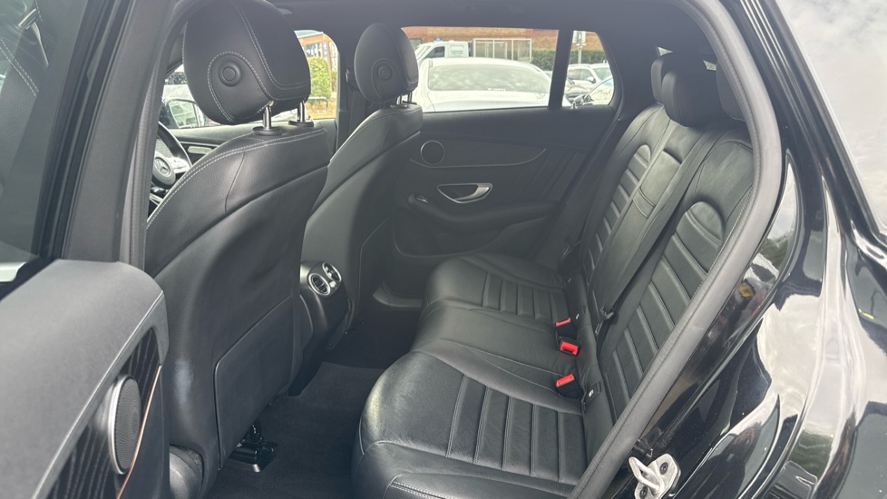 Mercedes-Benz EQC 400 300kW AMG Line Premium Plus 80kWh 5dr Auto Electric Estate - Image 16