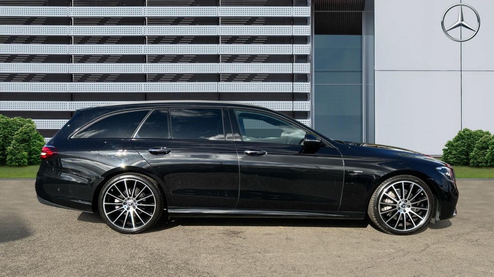 Mercedes-Benz E-Class E220d 200 AMG Line Night Ed Prem+ 5dr 9G-Tronic Diesel Estate - Image 5
