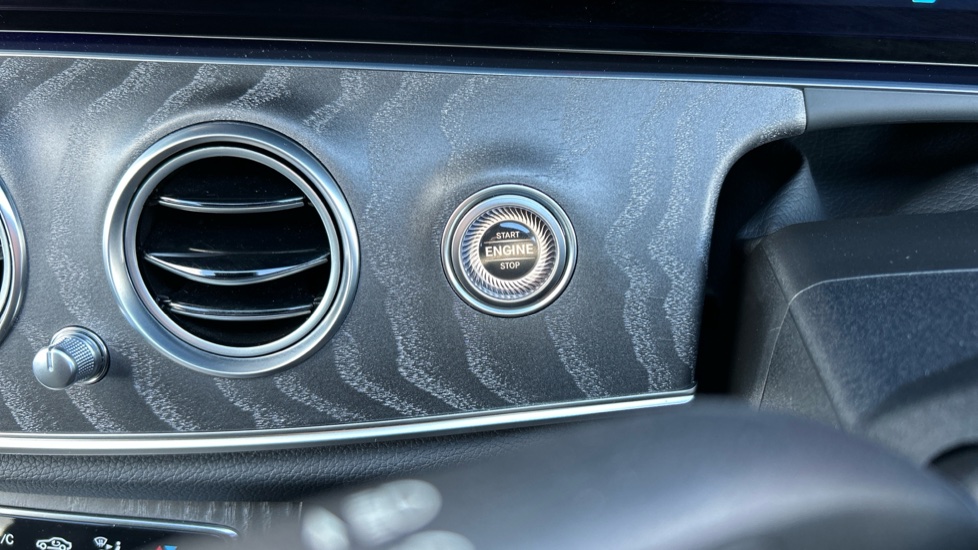 Mercedes-Benz E-Class E220d 200 AMG Line Night Ed Prem+ 5dr 9G-Tronic Diesel Estate - Image 31