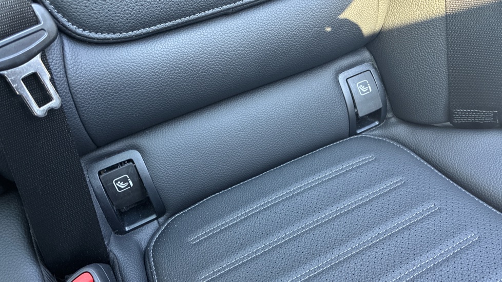Mercedes-Benz C-Class C300 AMG Line Premium 5dr 9G-Tronic Petrol Estate - Image 23