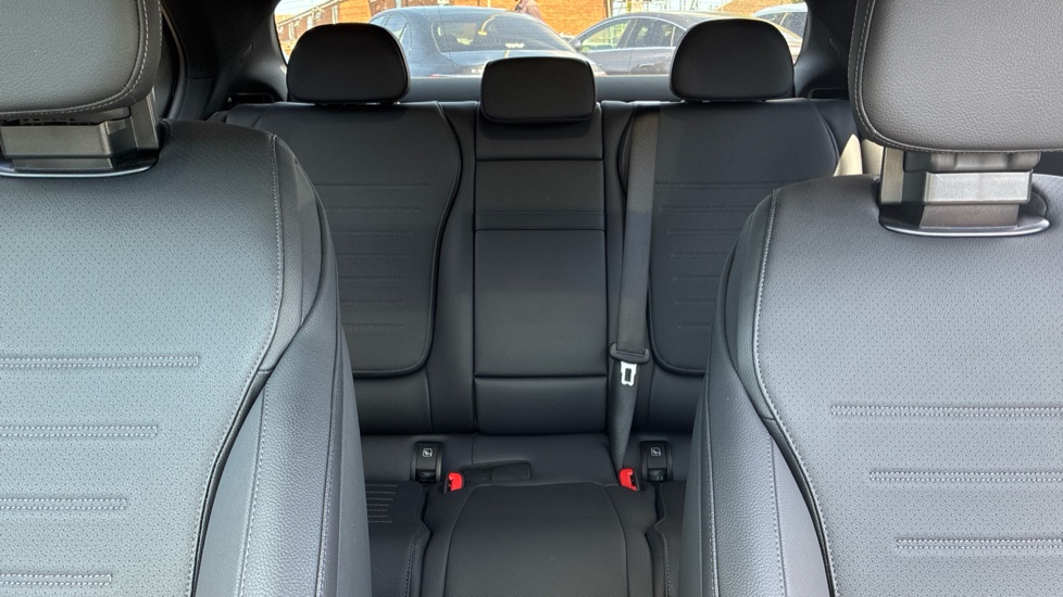 Mercedes-Benz C-Class C200 AMG Line Premium 4dr 9G-Tronic Petrol Saloon - Image 15