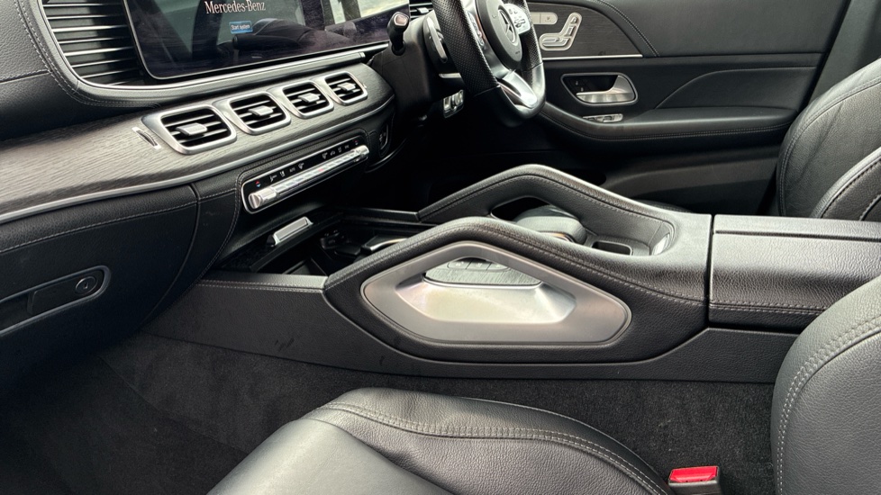 Mercedes-Benz GLE 400d 4Matic AMG Line Prem 5dr 9G-Tronic [7 St] Diesel Estate - Image 13