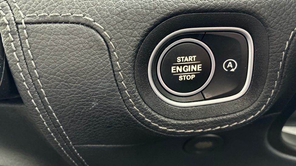 Mercedes-Benz GLE 400d 4Matic AMG Line Prem 5dr 9G-Tronic [7 St] Diesel Estate - Image 29