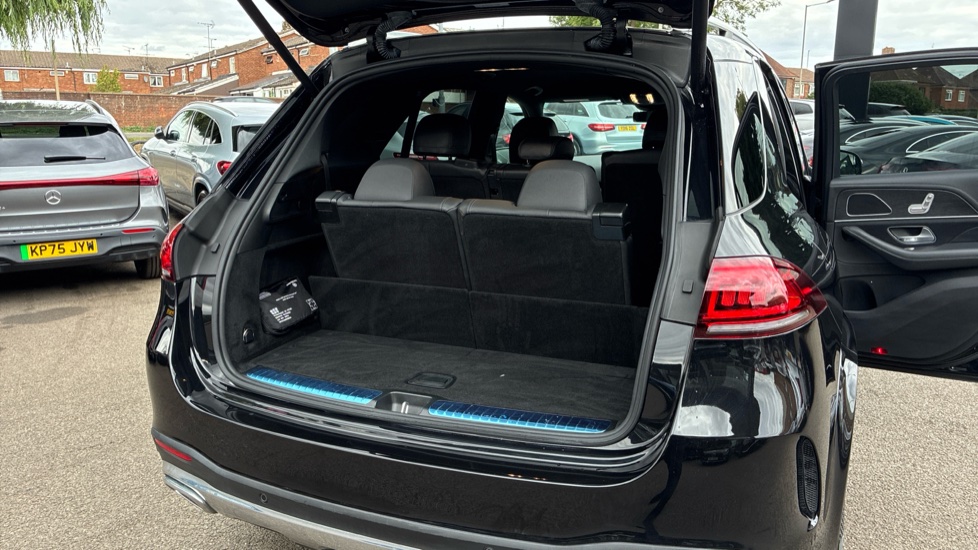 Mercedes-Benz GLE 400d 4Matic AMG Line Prem 5dr 9G-Tronic [7 St] Diesel Estate - Image 36
