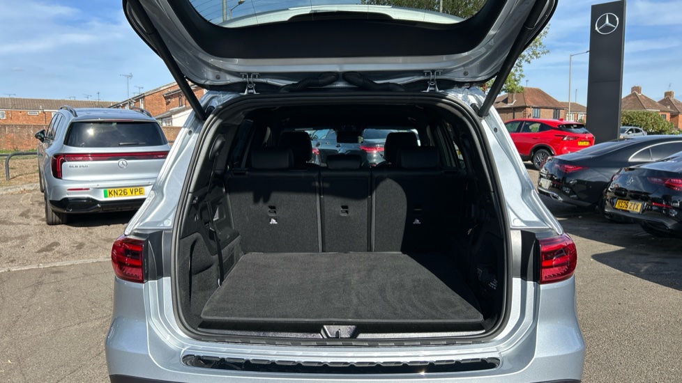 Mercedes-Benz GLB 200 Sport Executive 5dr 7G-Tronic Petrol Estate - Image 4