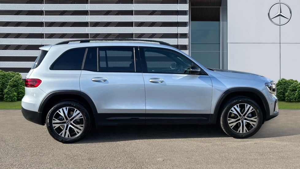 Mercedes-Benz GLB 200 Sport Executive 5dr 7G-Tronic Petrol Estate - Image 5