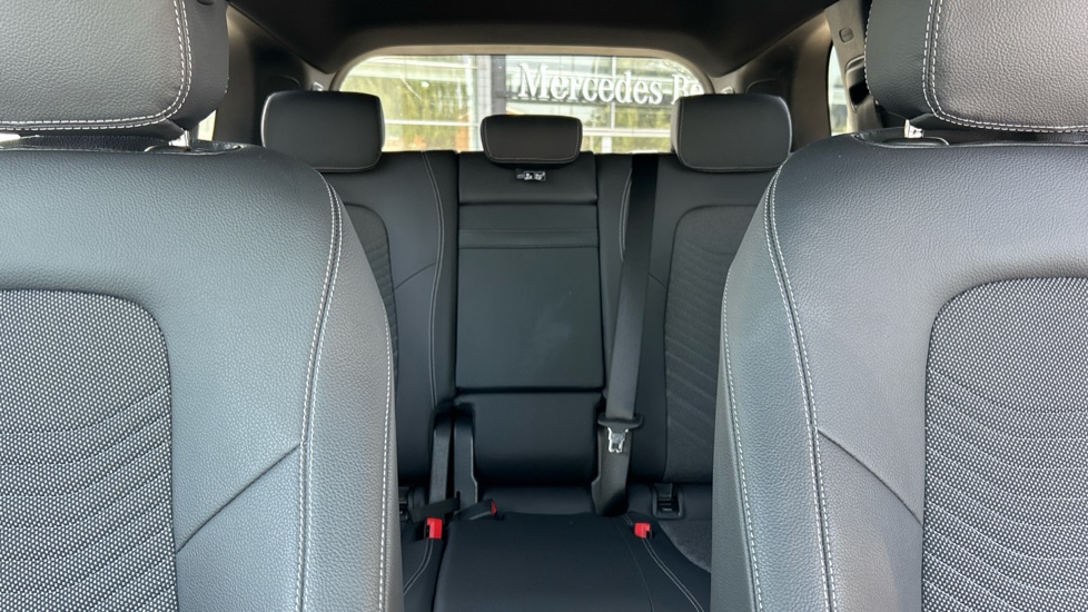 Mercedes-Benz GLB 200 Sport Executive 5dr 7G-Tronic Petrol Estate - Image 15