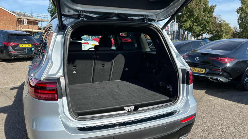 Mercedes-Benz GLB 200 Sport Executive 5dr 7G-Tronic Petrol Estate - Image 21