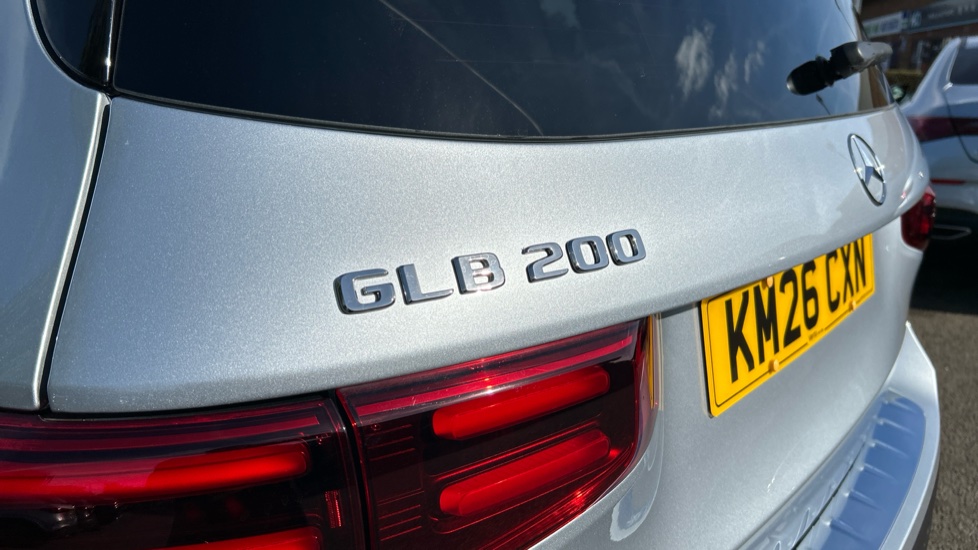 Mercedes-Benz GLB 200 Sport Executive 5dr 7G-Tronic Petrol Estate - Image 32