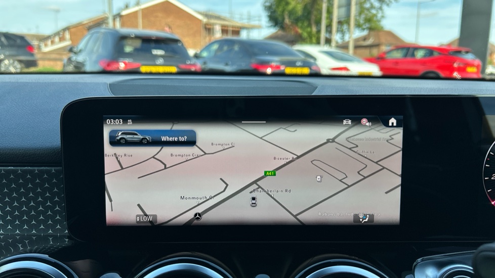Mercedes-Benz GLB 200 Sport Executive 5dr 7G-Tronic Petrol Estate - Image 42