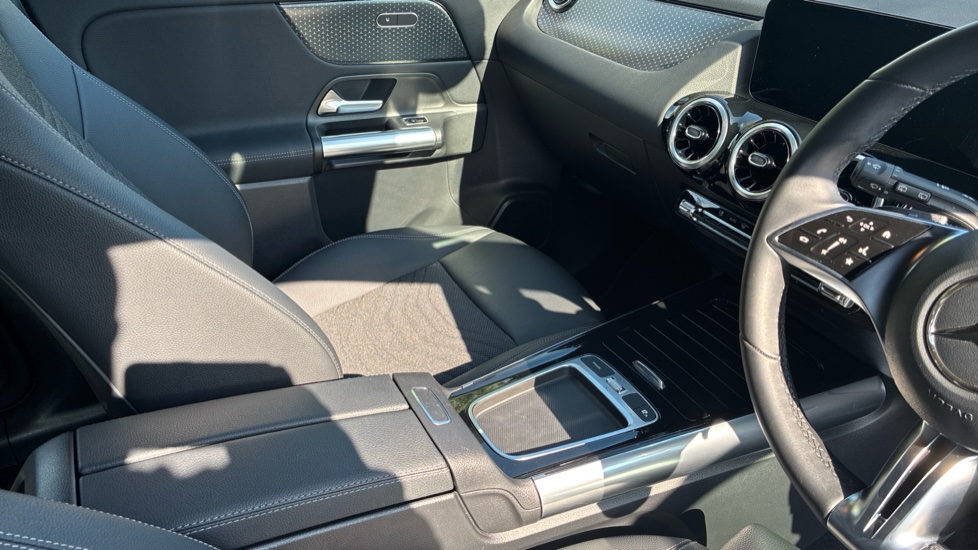 Mercedes-Benz GLA 200 Sport Executive 5dr Auto Petrol Hatchback - Image 14