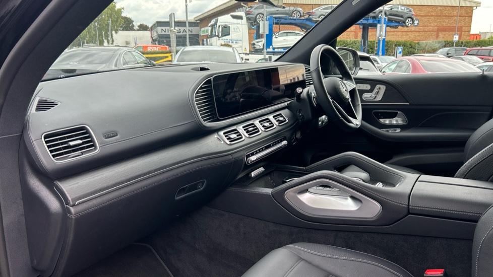 Mercedes-Benz GLE 450d 4Matic AMG Line Prem 5dr 9G-Tronic [7 St] Diesel Estate - Image 9